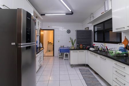 Casa à venda com 180m², 3 quartos e 2 vagasCozinha