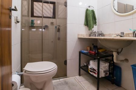 Casa à venda com 180m², 3 quartos e 2 vagasBanheiro da Suíte 1