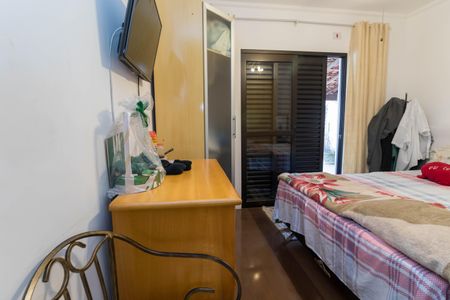 Casa à venda com 180m², 3 quartos e 2 vagasSuíte