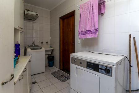 Casa à venda com 180m², 3 quartos e 2 vagasÁrea de Serviço