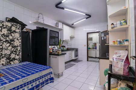 Casa à venda com 180m², 3 quartos e 2 vagasCozinha