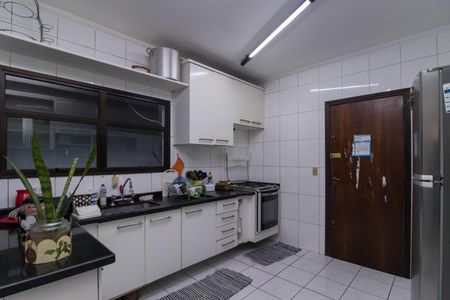 Casa à venda com 180m², 3 quartos e 2 vagasCozinha