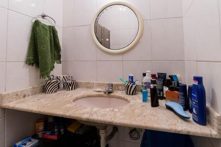 Casa à venda com 180m², 3 quartos e 2 vagasBanheiro da Suíte 1