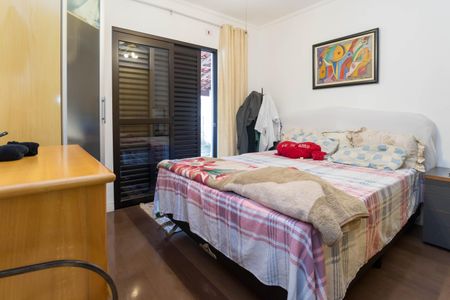 Casa à venda com 180m², 3 quartos e 2 vagasSuíte