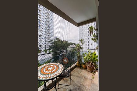 Apartamento à venda com 126m², 3 quartos e 2 vagasSacada