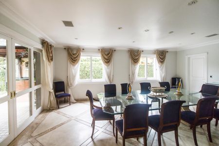 Casa à venda com 790m², 4 quartos e 6 vagasSala de Jantar