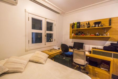 Casa à venda com 790m², 4 quartos e 6 vagasSuíte 4