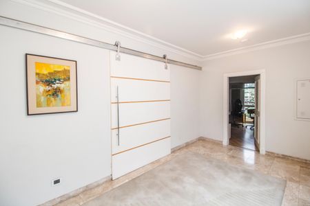 Casa à venda com 790m², 4 quartos e 6 vagasSala 2