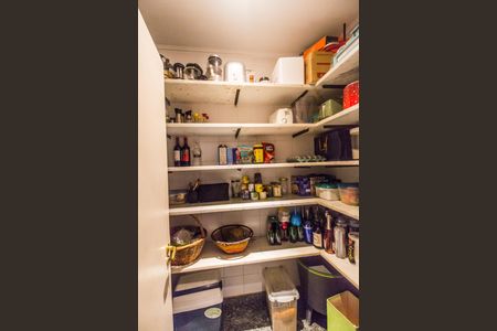 Casa à venda com 790m², 4 quartos e 6 vagasDespensa