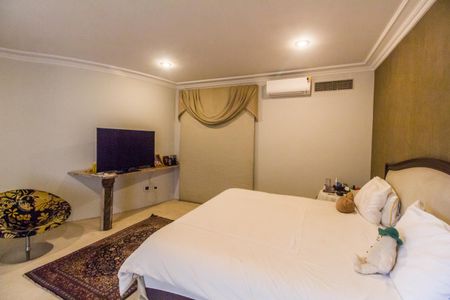 Casa à venda com 790m², 4 quartos e 6 vagasSuíte 1