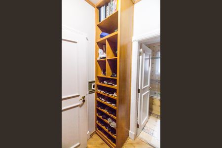 Casa à venda com 790m², 4 quartos e 6 vagasCloset da suíte 3