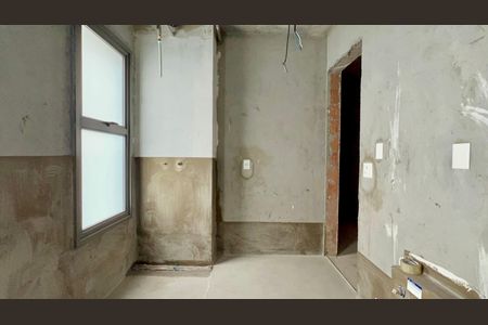 Apartamento à venda com 210m², 3 quartos e 3 vagasBanheiro da Suíte 2