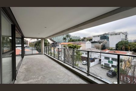 Apartamento à venda com 210m², 3 quartos e 3 vagasVaranda