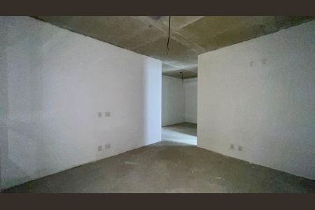 Apartamento à venda com 210m², 3 quartos e 3 vagasSuíte 2