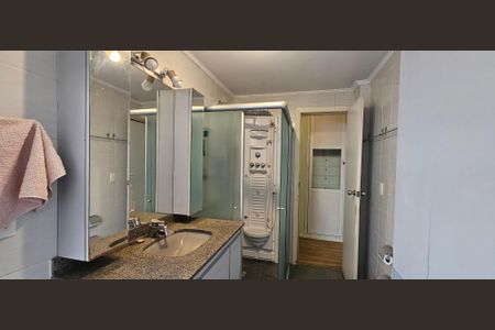 Apartamento à venda com 340m², 4 quartos e 4 vagasBanheiro da Suíte 1