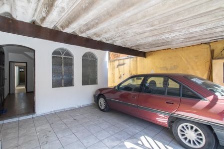 Casa à venda com 250m², 2 quartos e 2 vagas Casa à venda com 250m², 2 quartos e 2 vagasGaragem