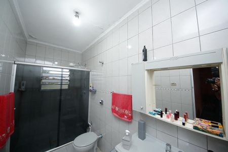 Casa à venda com 125m², 4 quartos e 2 vagasBanheiro