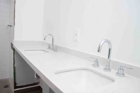 Apartamento à venda com 157m², 4 quartos e 3 vagasBanheiro 1