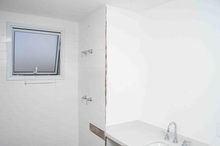 Apartamento à venda com 157m², 4 quartos e 3 vagasBanheiro 1