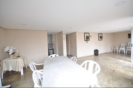 Apartamento para alugar com 53m², 2 quartos e 1 vagaÁrea comum - Salão de festas