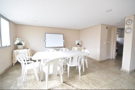 Apartamento para alugar com 53m², 2 quartos e 1 vagaÁrea comum - Salão de festas