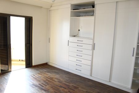 Apartamento à venda com 270m², 2 quartos e 3 vagasSuíte 2