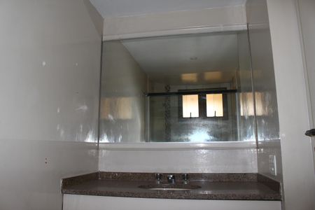 Apartamento à venda com 270m², 2 quartos e 3 vagasBanheiro