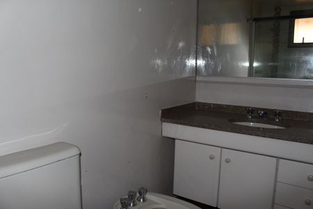 Apartamento à venda com 270m², 2 quartos e 3 vagasBanheiro