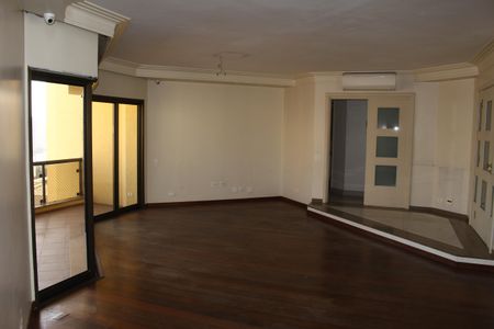 Apartamento à venda com 270m², 2 quartos e 3 vagasSala