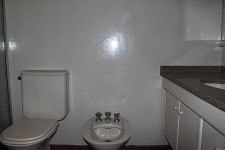 Apartamento à venda com 270m², 2 quartos e 3 vagasBanheiro