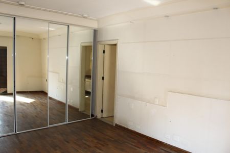 Apartamento à venda com 270m², 2 quartos e 3 vagasSuíte 2