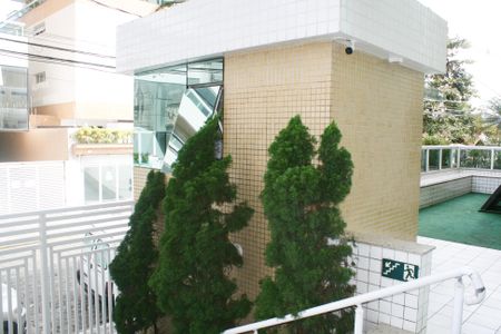 Apartamento para alugar com 101m², 3 quartos e 2 vagas Apartamento para alugar com 101m², 3 quartos e 2 vagasFachada e portaria