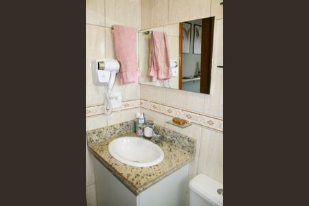 Apartamento para alugar com 101m², 3 quartos e 2 vagas Apartamento para alugar com 101m², 3 quartos e 2 vagasBanheiro da Suíte 1