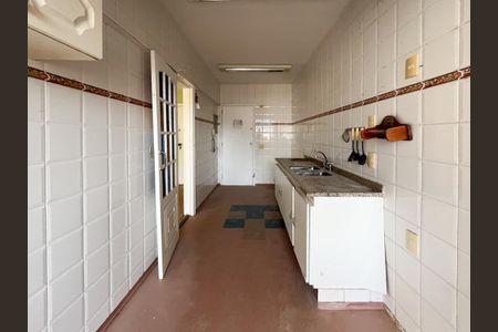 Apartamento à venda com 180m², 2 quartos e 1 vaga Apartamento à venda com 180m², 2 quartos e 1 vagaCozinha