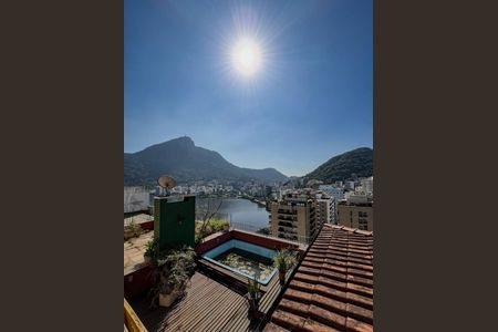 Apartamento à venda com 180m², 2 quartos e 1 vaga Apartamento à venda com 180m², 2 quartos e 1 vagaVista da cobertura