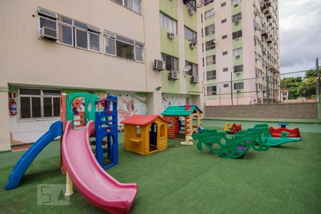 Apartamento à venda com 60m², 2 quartos e 1 vagaÁrea comum - Playground