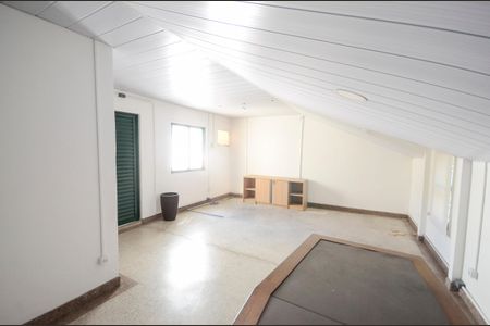 Casa à venda com 260m², 1 quarto e 3 vagasTerraço