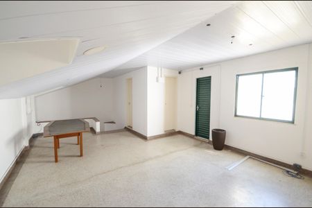 Casa à venda com 260m², 1 quarto e 3 vagasTerraço