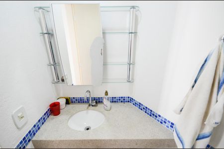 Casa à venda com 260m², 1 quarto e 3 vagasBanheiro 2