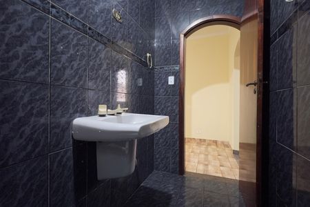 Casa à venda com 323m², 3 quartos e 3 vagasBanheiro da Suíte