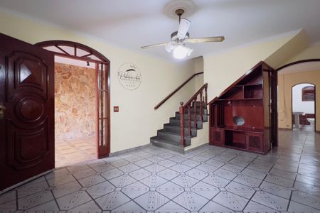 Casa à venda com 323m², 3 quartos e 3 vagasSala