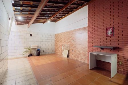 Casa à venda com 323m², 3 quartos e 3 vagasÁrea de Serviço