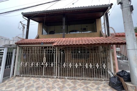 Casa à venda com 323m², 3 quartos e 3 vagasFachada