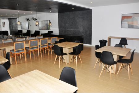 Apartamento para alugar com 45m², 2 quartos e sem vagaÁrea comum - Salão de festas