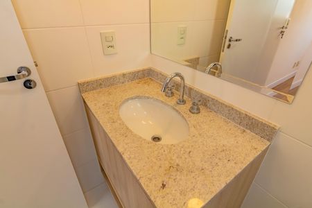 Apartamento à venda com 66m², 2 quartos e 1 vagaBanheiro Suíte 