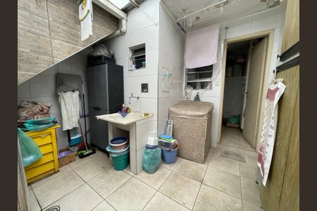 Casa à venda com 75m², 2 quartos e 1 vaga Casa à venda com 75m², 2 quartos e 1 vagaÁrea de Serviço