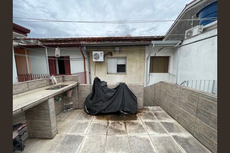 Casa à venda com 75m², 2 quartos e 1 vaga Casa à venda com 75m², 2 quartos e 1 vagaTerraço