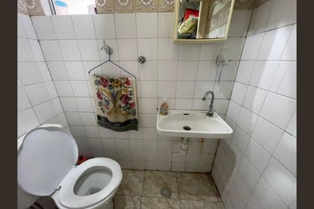 Casa à venda com 75m², 2 quartos e 1 vaga Casa à venda com 75m², 2 quartos e 1 vagaBanheiro 2