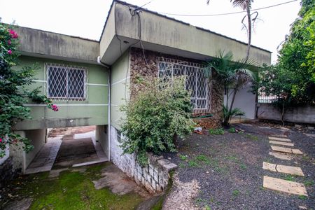 Casa para alugar com 170m², 3 quartos e 3 vagasFachada