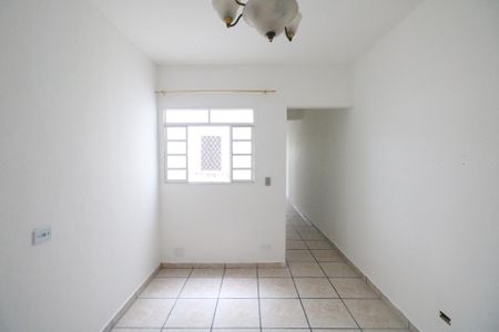Apartamento para alugar com 70m², 2 quartos e 1 vagaSala